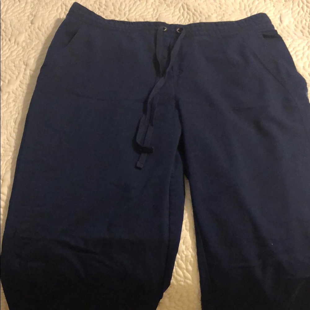 Scrub set! Small top/medium bottom. Navy blue.